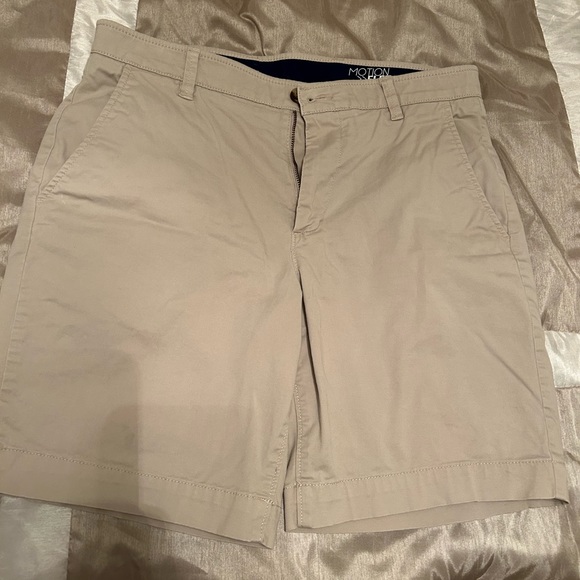 Crown & Ivy Khaki Shorts - Picture 1 of 3